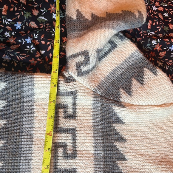 Tundra Knit Full Zip Sweater - Picture 5 of 6